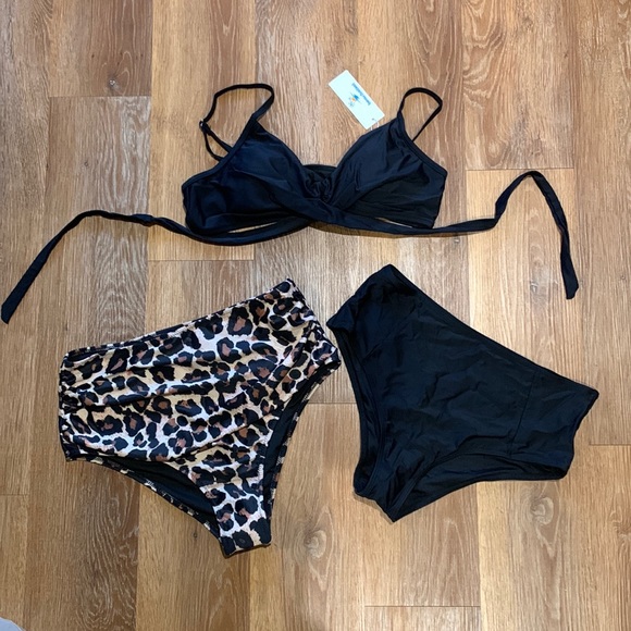 Swimsuit with 2 high waisted bottoms - Picture 2 of 2